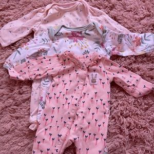 Baby girl Onesies for 0-3 months